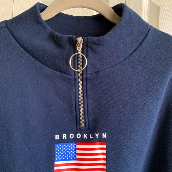 Cropped navy blue “Brooklyn N.Y.C.” 1/4 zip sweater with and American flag - Picture 6 of 7